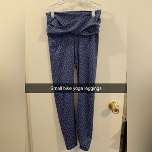 Small Nike yoga pants